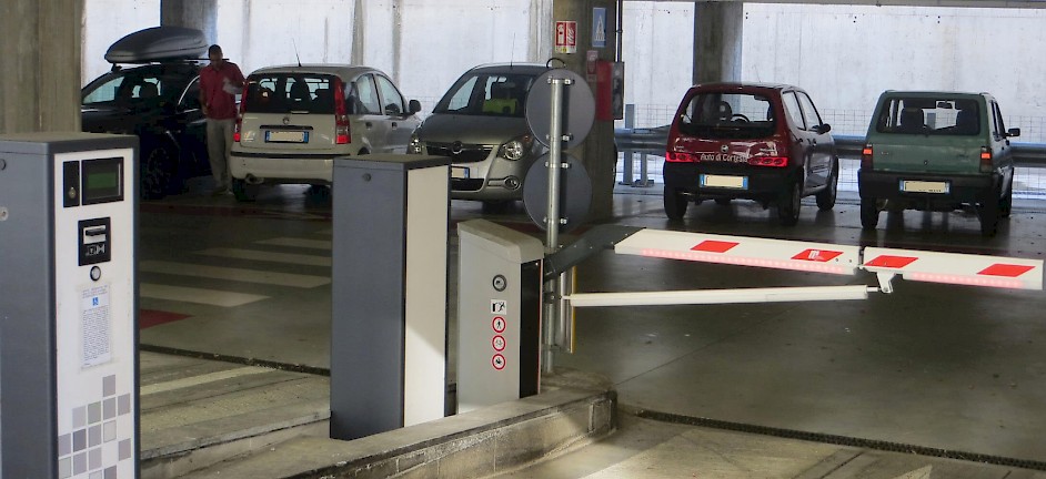 Grandi Stazioni Italy HUB Parking ParQube installation