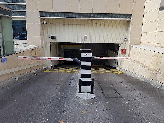 Sephora HQ HUB Parking barriers