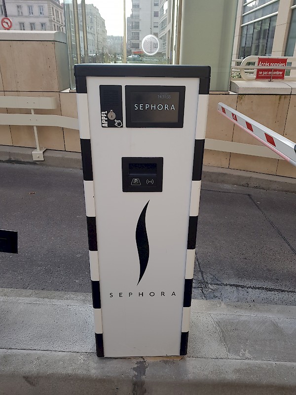 Sephora HQ HUB Parking ParQube installation