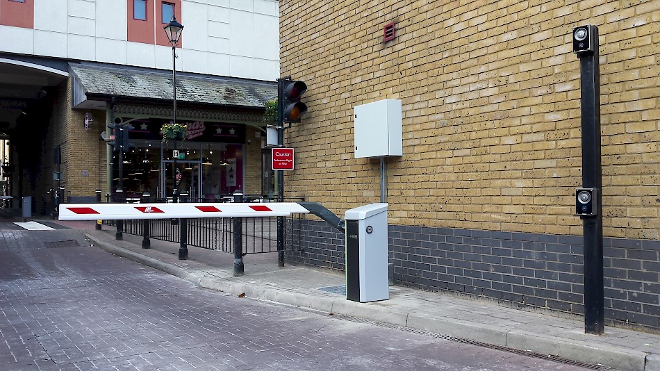 HUB Pro barrier at UK Two Rivers installation
