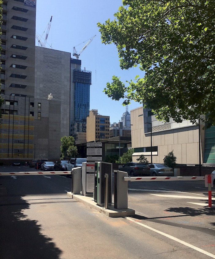 La instalación HUB en el aparcamiento de la Royal Mint (Casa de la Moneda) en Melbourne, Australia, es totalmente sin dinero en efectivo (cashless) y muy conveniente para los conductores