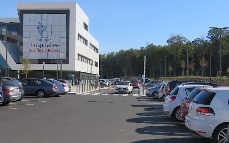 car park view of the HUB system at Melun Santepole