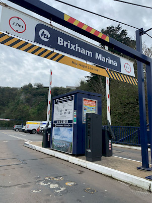 Entrance at Brixham Marina with Jupiter stations